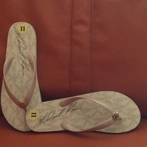 Michael Kors Flip Flops New 1 hr sale